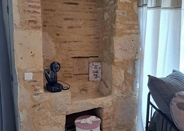 Logis Du Bourg شقة